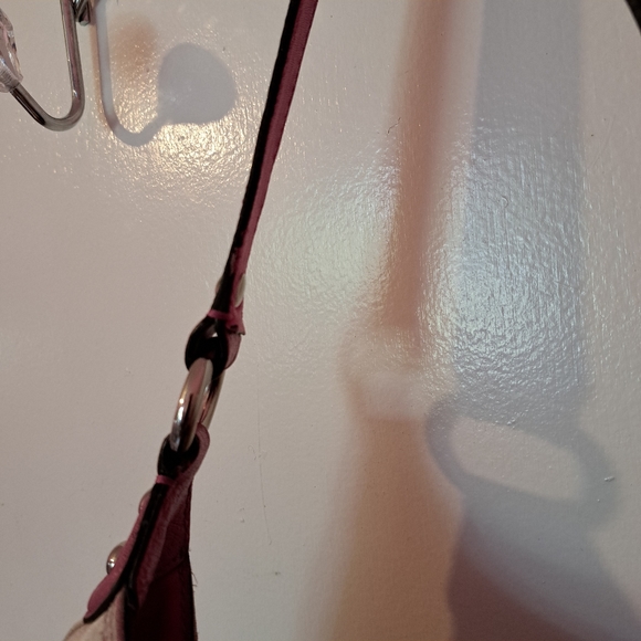 Coach handbag ๐ pink and beige - Picture 10 of 14